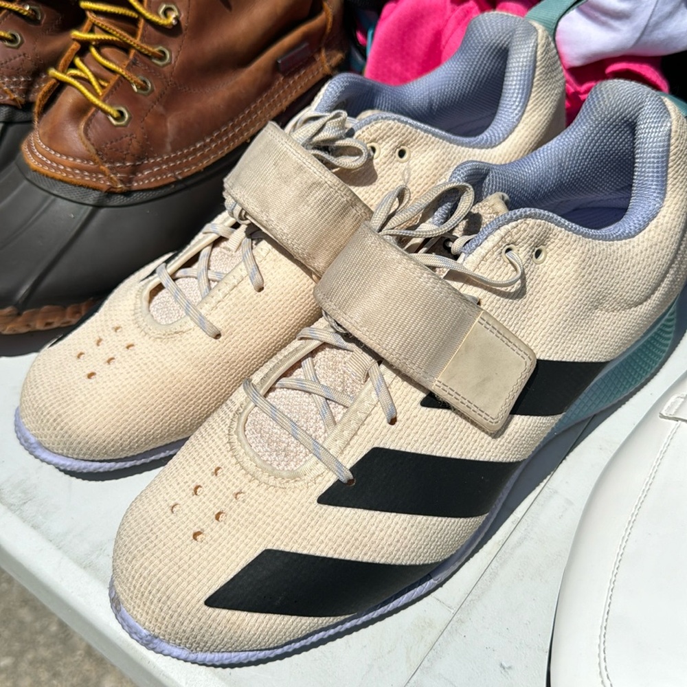 Adidas lifting shoes